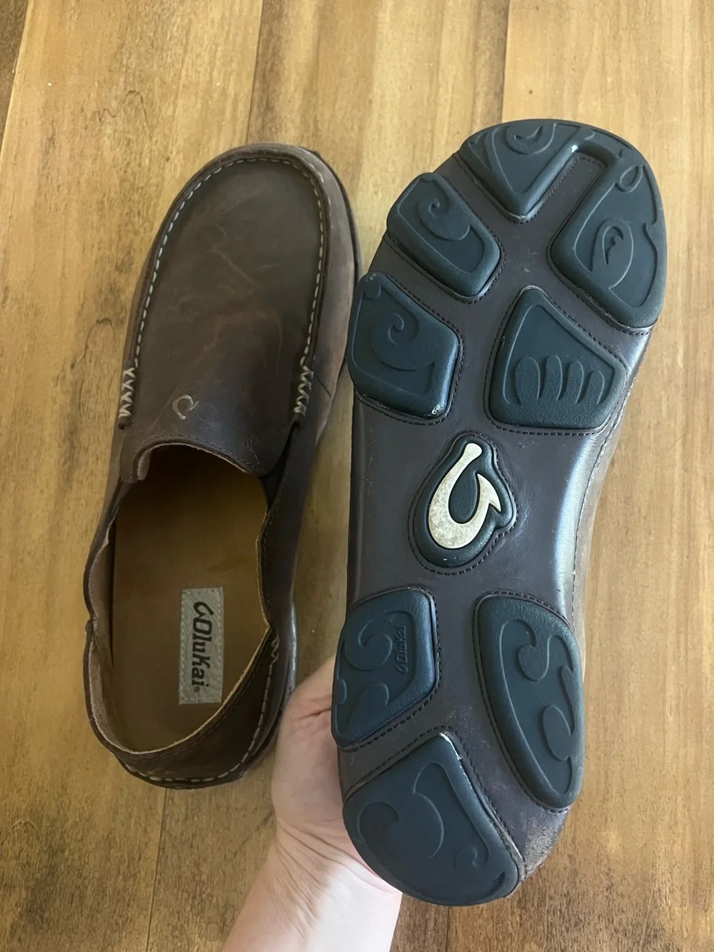 Olukai Moloā Men's Leather Slip-On Shoes